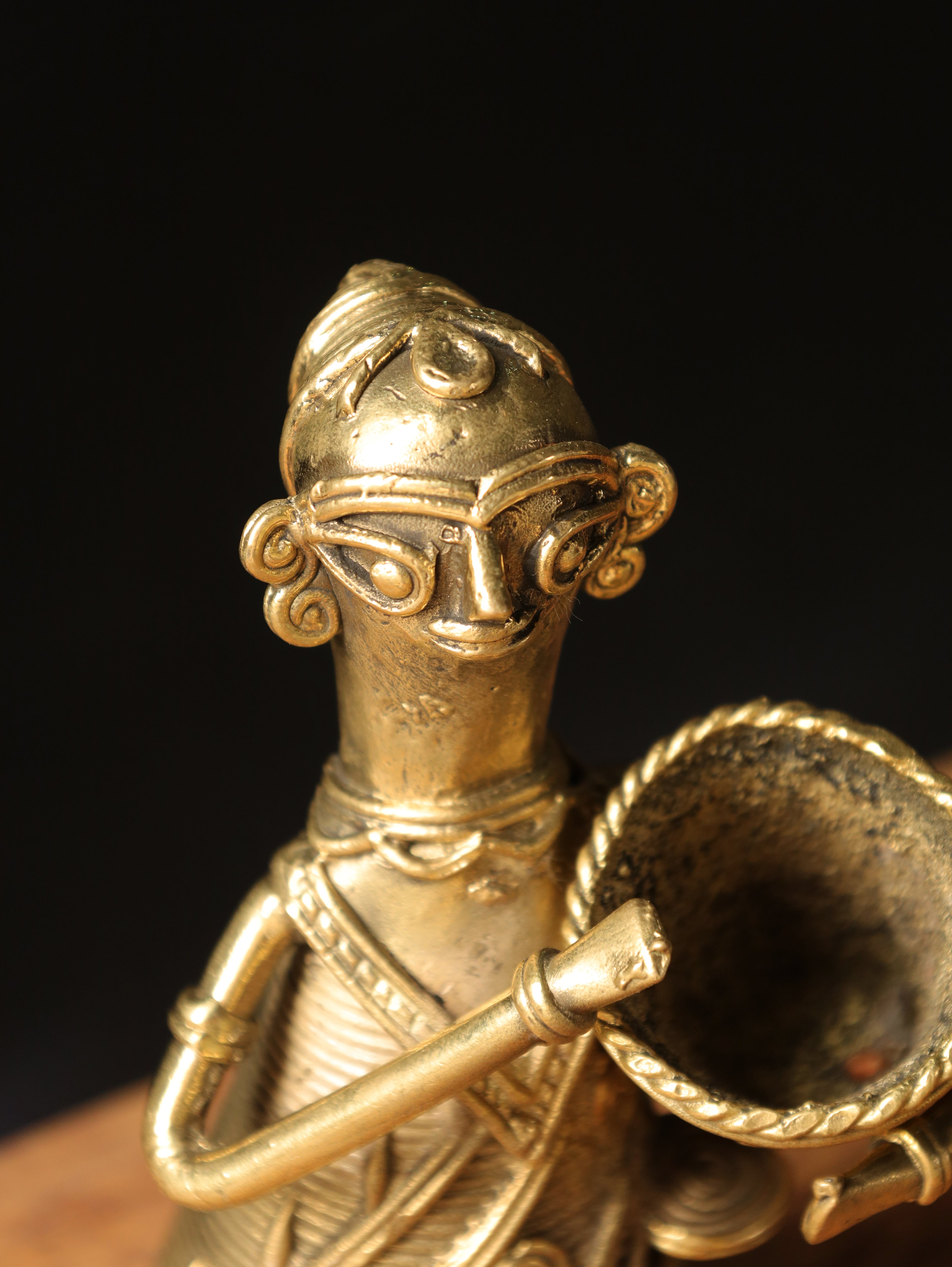 Tribal Lady Dhokra Pen Stand