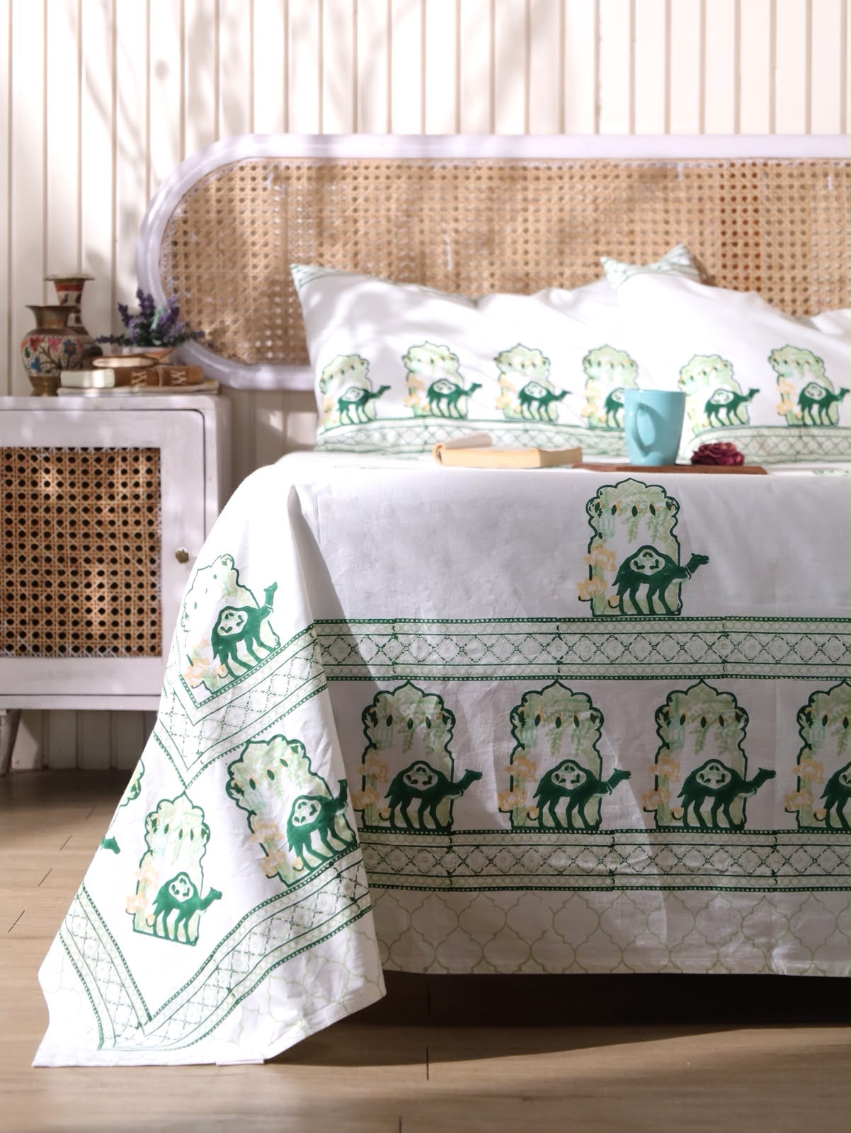 A Quiet Place Bedsheet &amp; Dohar Set