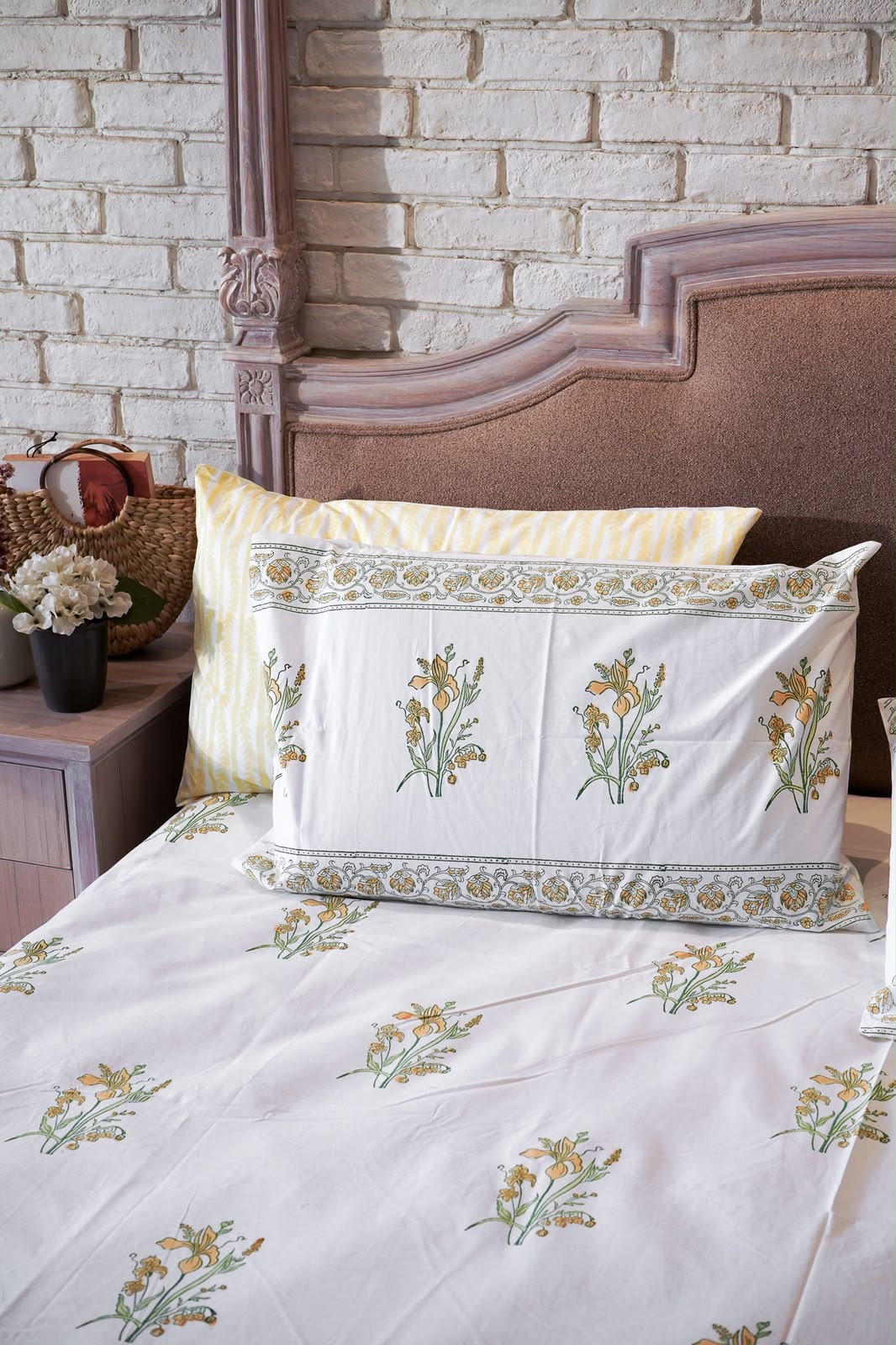 Morning Light Bedsheet &amp; Dohar Set
