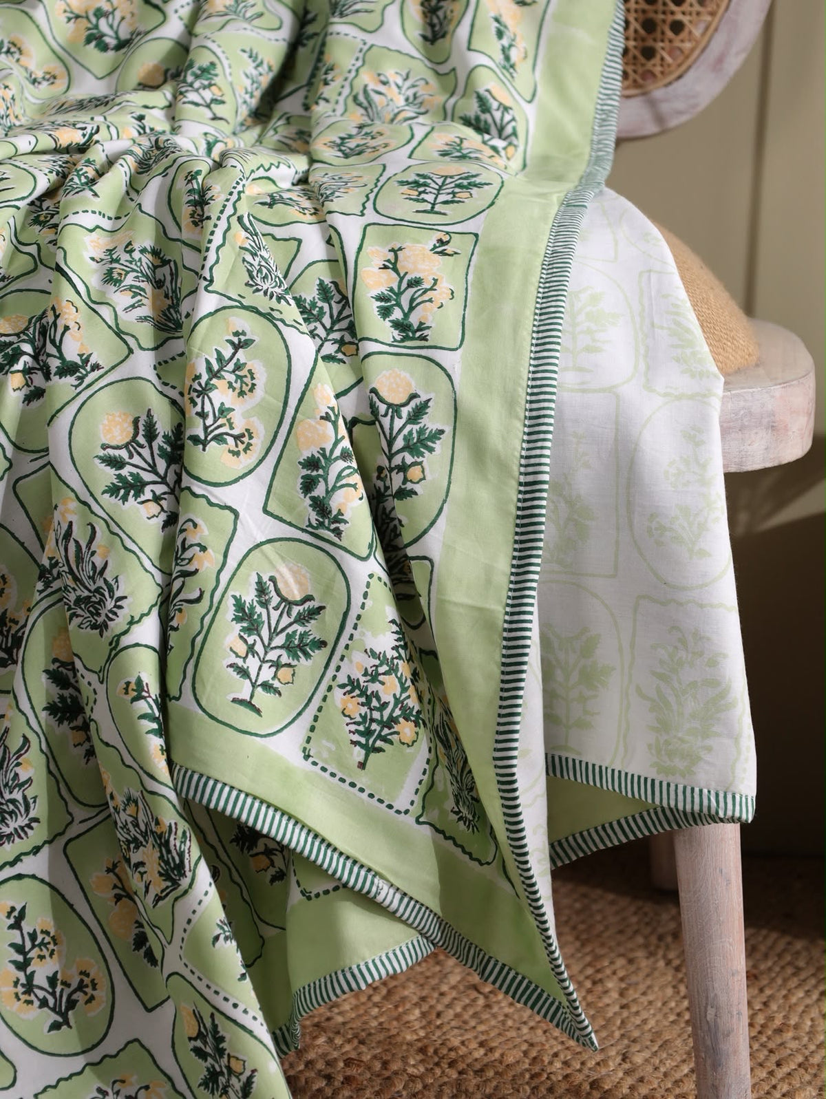 Stillness Bedsheet &amp; Dohar Set
