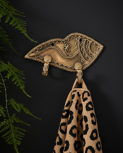 Dhokra Conch Double Wall Hook