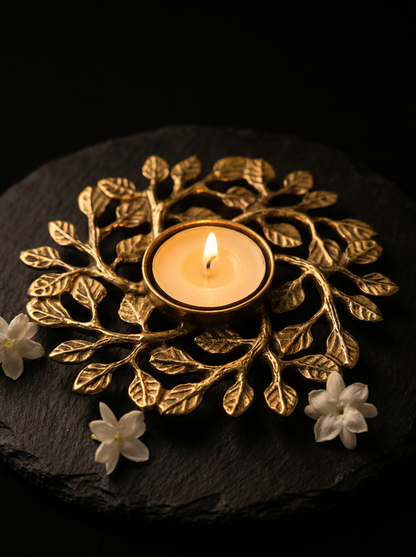 Leaf Wreath Brass Tealight Holder