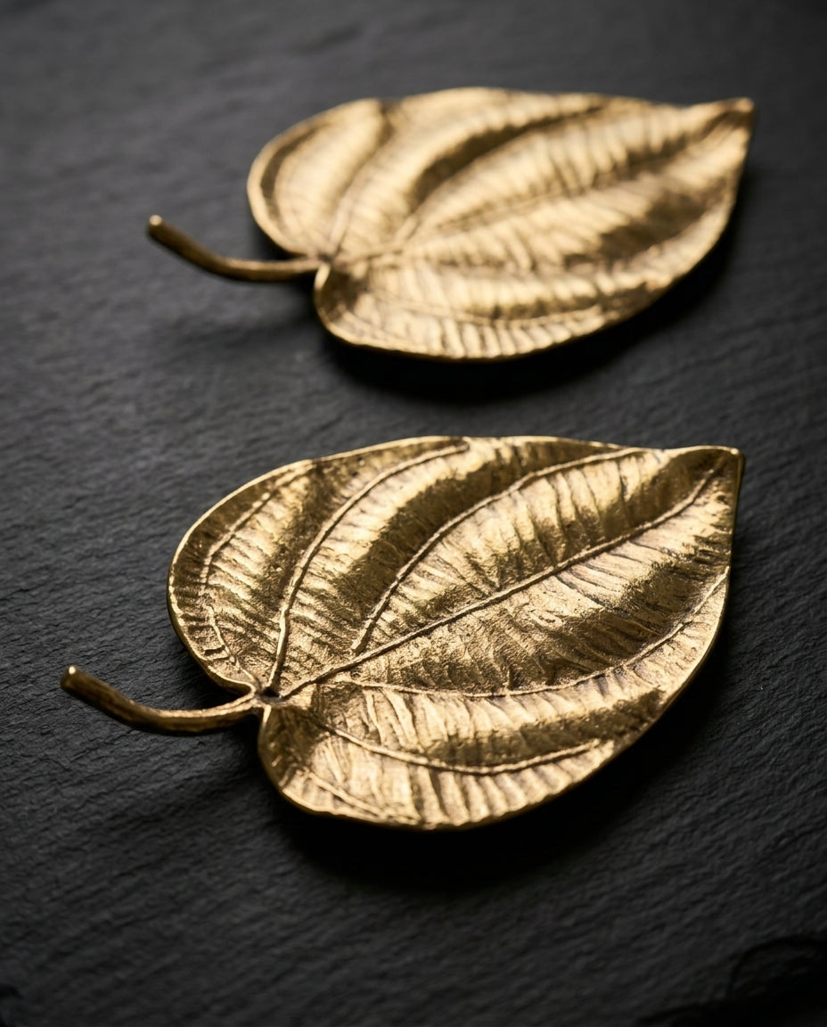 Paan Leaf Brass Incense Holder